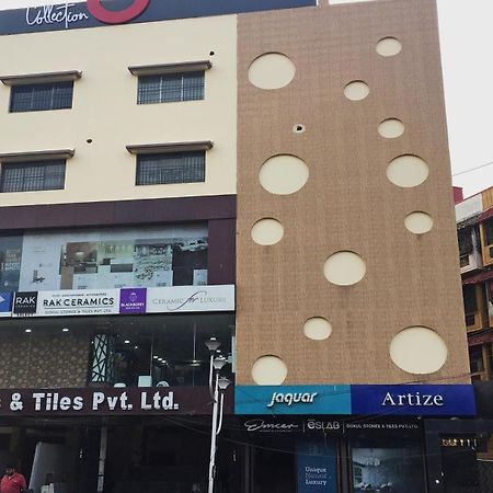 Готель Super Collection O Gokul Residency Near Emami City Dumdum Opposite Raja Palace Dam Dam Екстер'єр фото